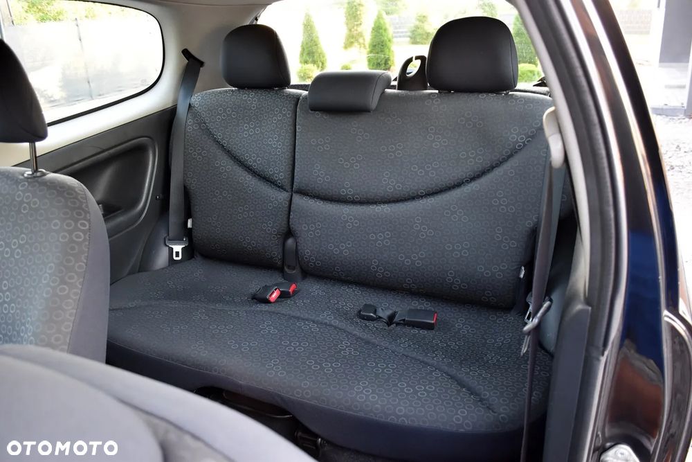 Toyota Yaris 1.0 Edition - 33