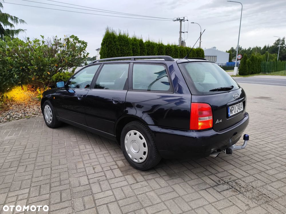 Audi A4 Avant 1.6 - 13