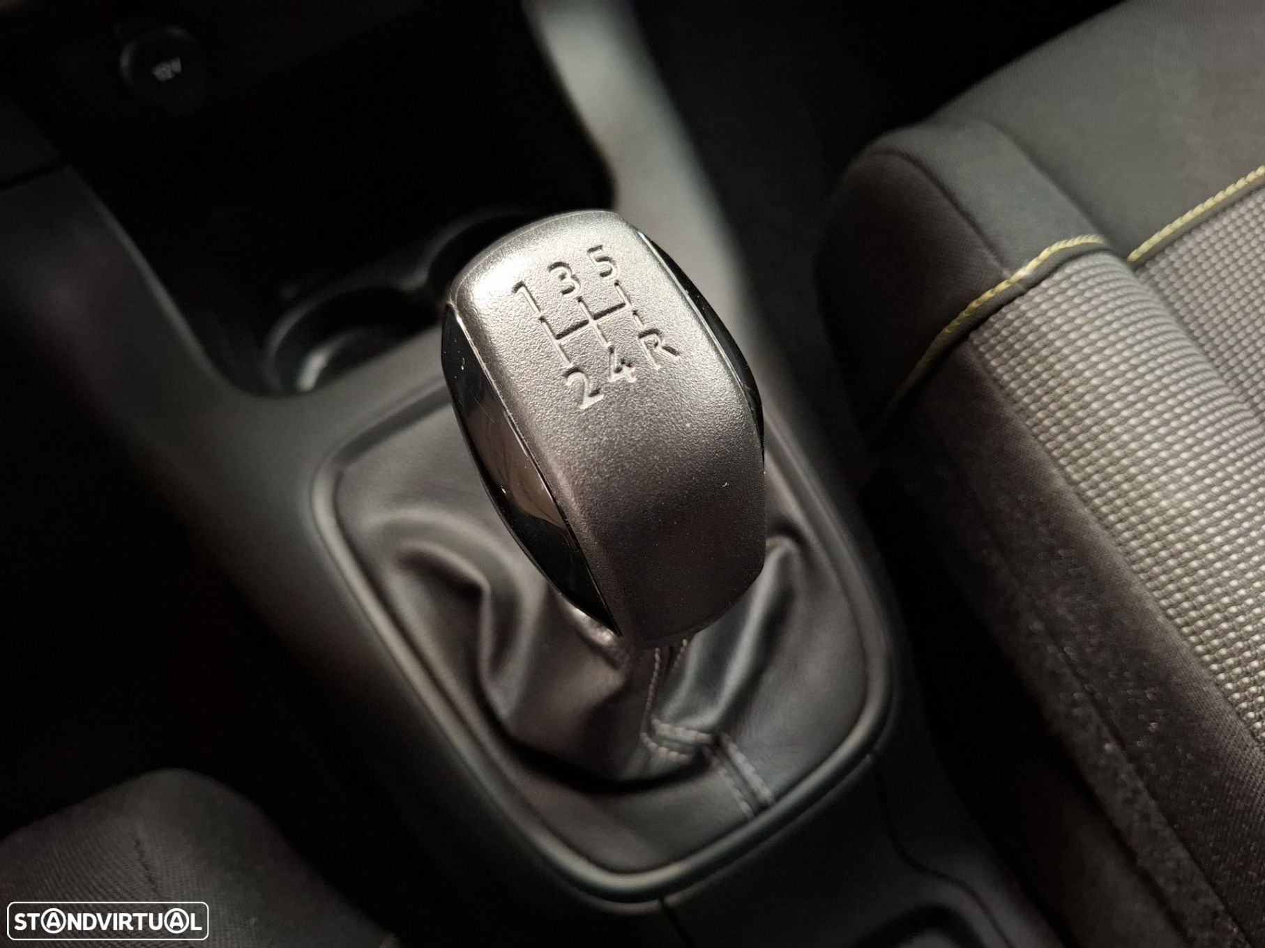 Citroën C3 1.2 PureTech Plus - 19