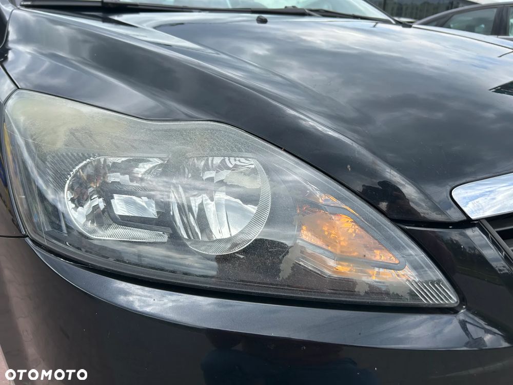 Ford Focus 1.8 FF Platinium X - 26