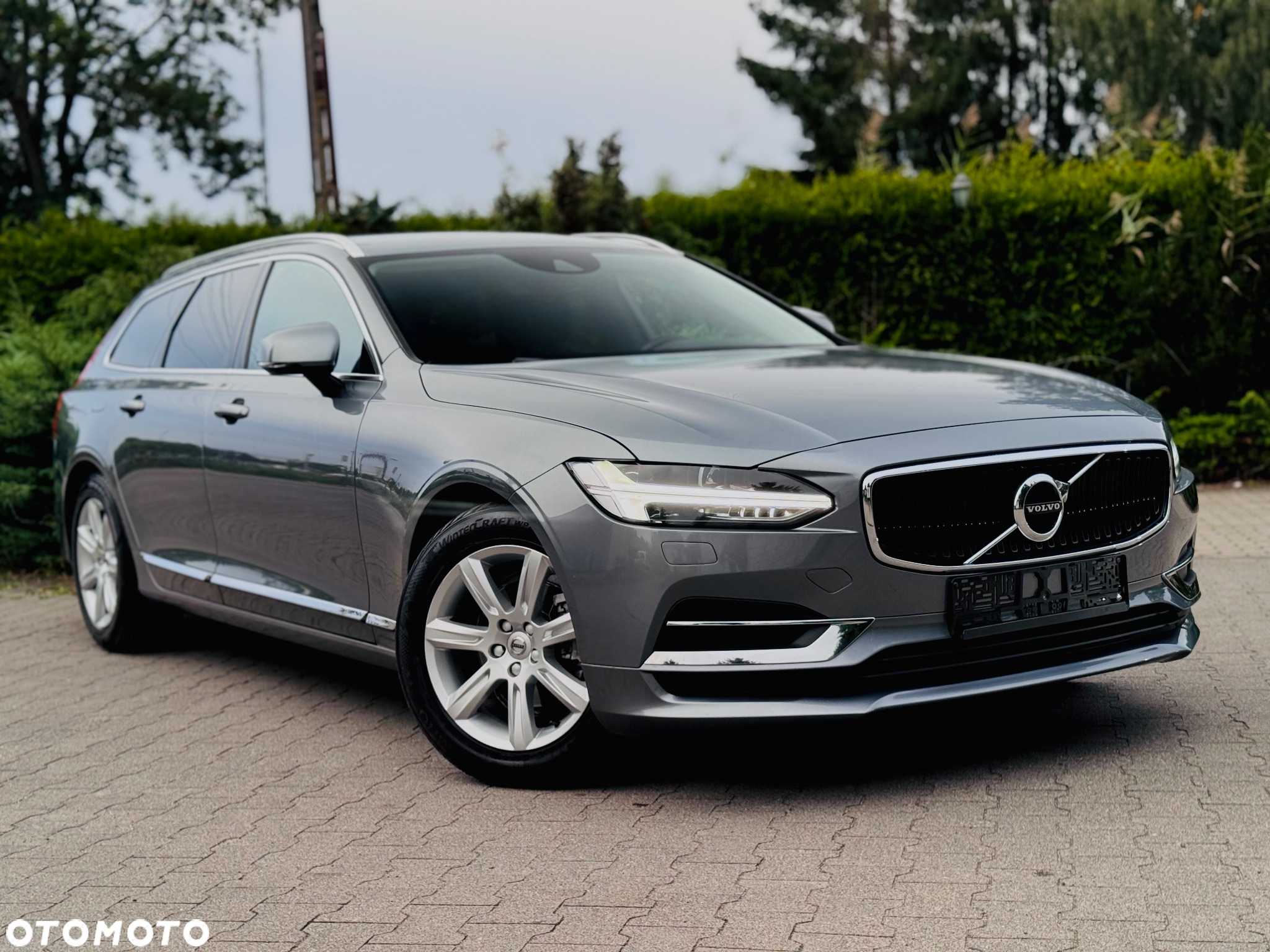 Volvo V90 D3 Geartronic Momentum Pro - 10