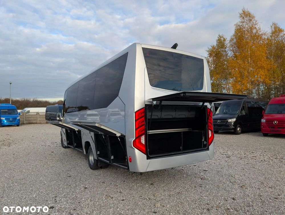 Mercedes-Benz Sprinter 519 - 10