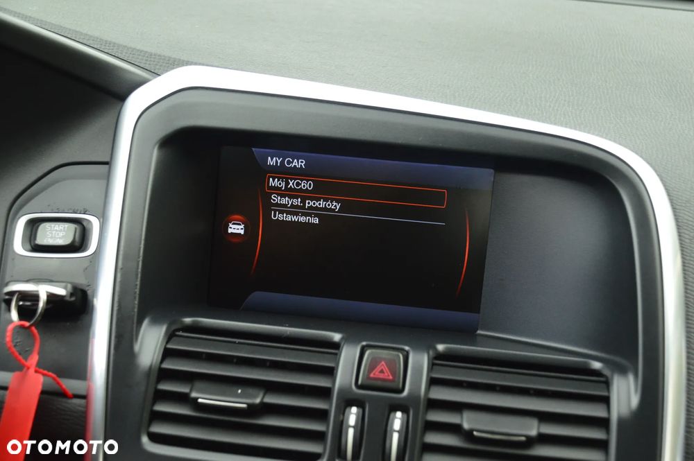 Volvo XC 60 D4 AWD Geartronic Momentum - 27