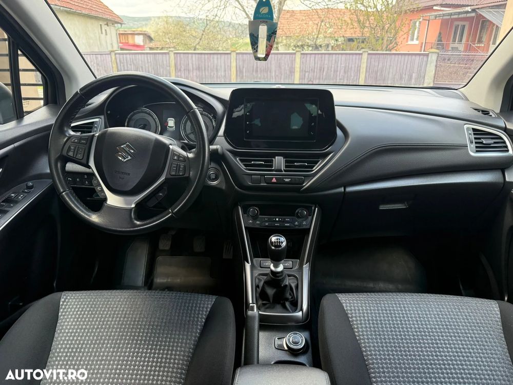 Suzuki S-Cross - 17