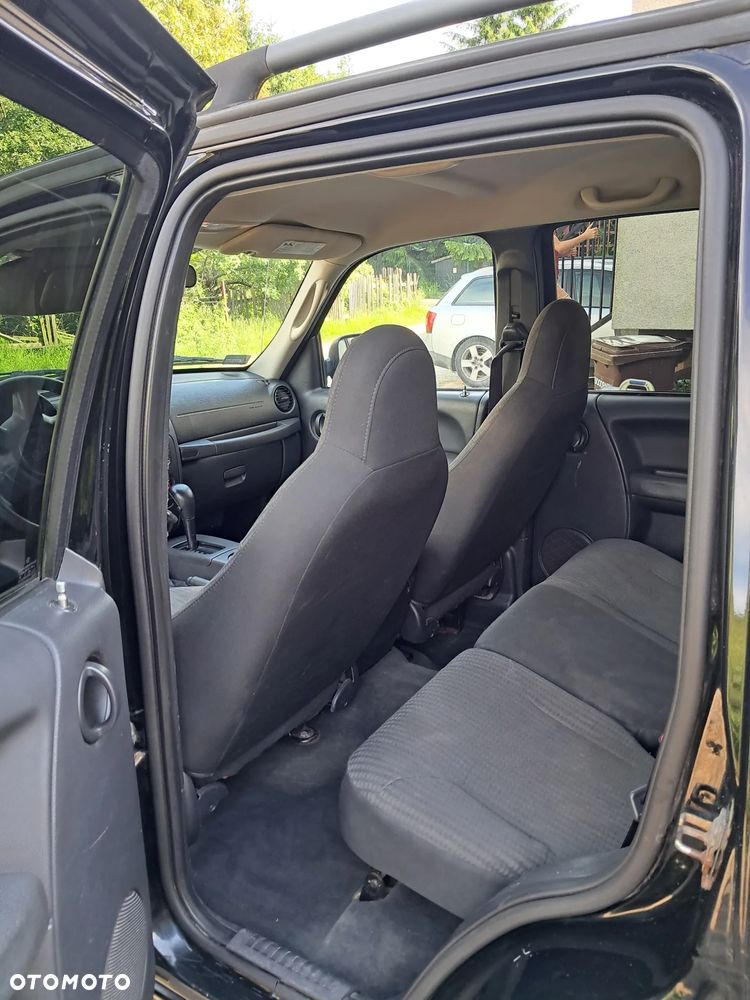 Jeep Liberty - 9