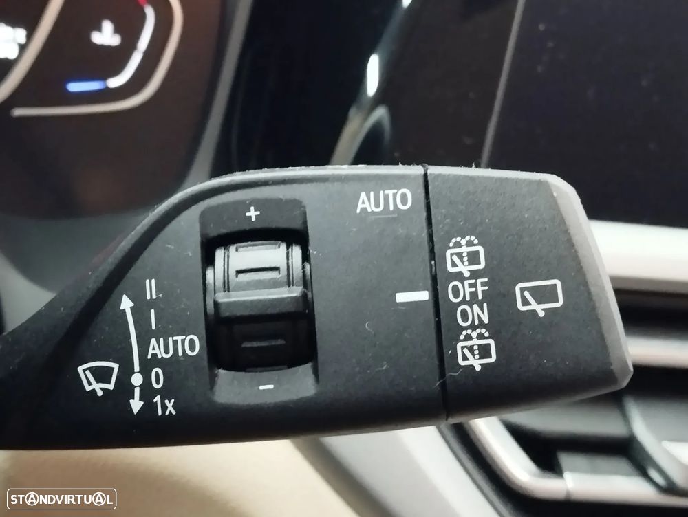 BMW 318 d Touring Auto - 28