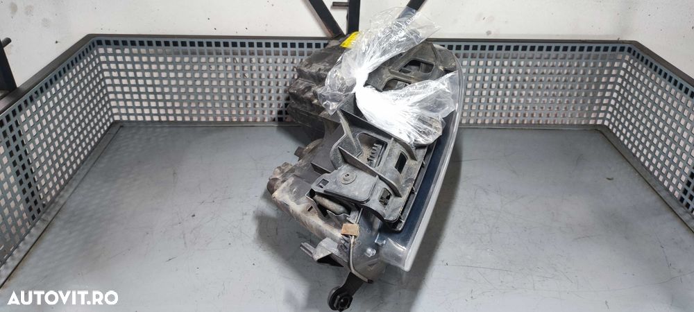 Far dreapta volkswagen vw touran 1T2 cross 1.4 BMY - 7