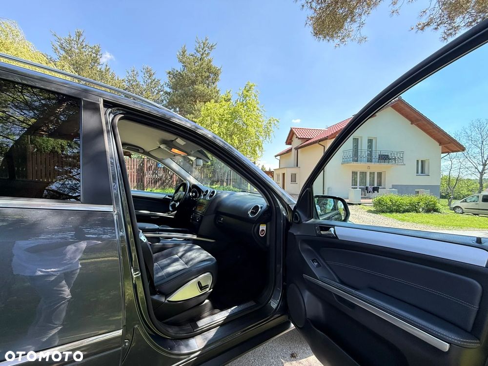 Mercedes-Benz ML - 24