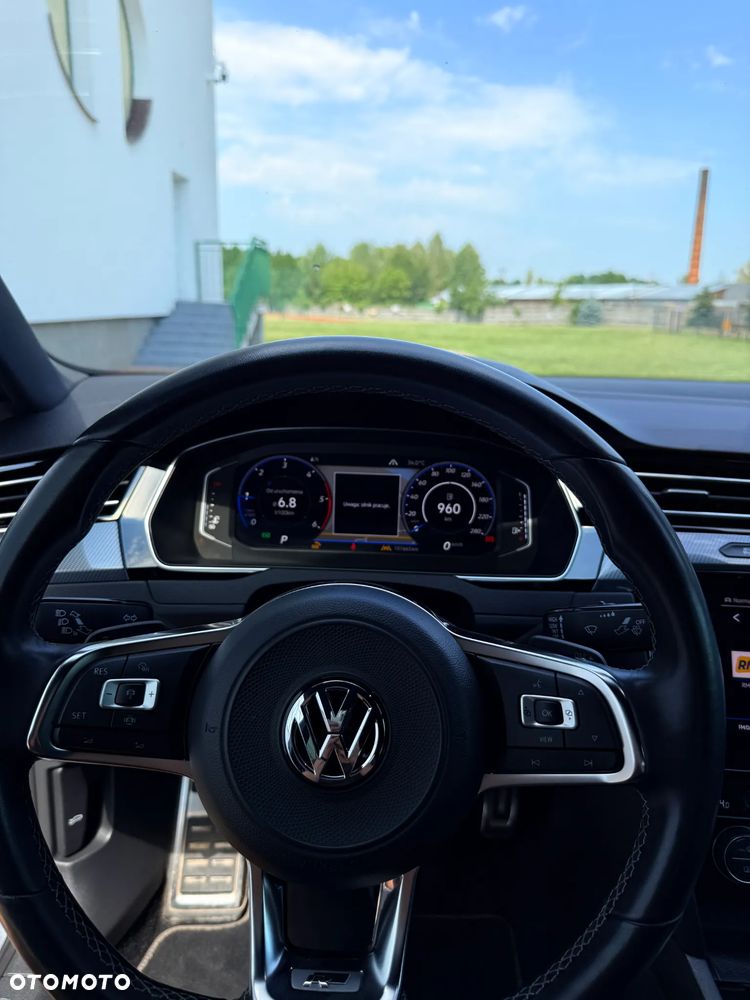 Volkswagen Arteon 2.0 TDI SCR R-Line DSG - 12