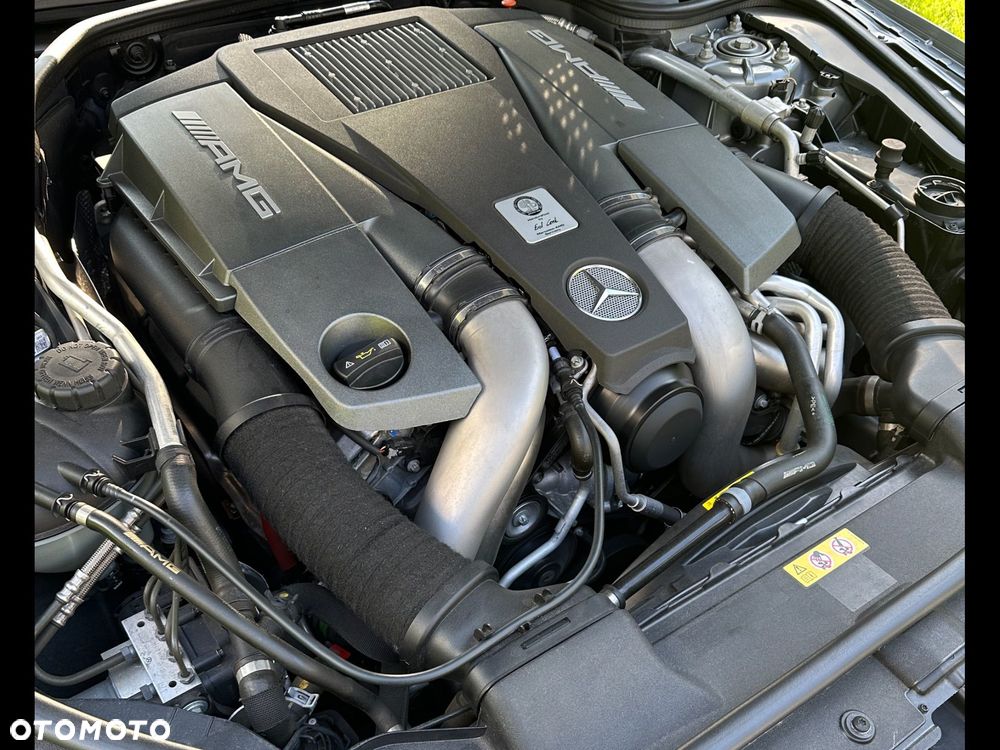 Mercedes-Benz SL 63 AMG - 8