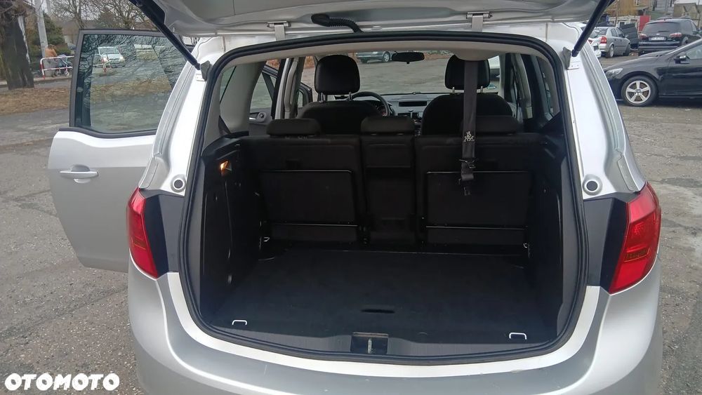 Opel Meriva - 11