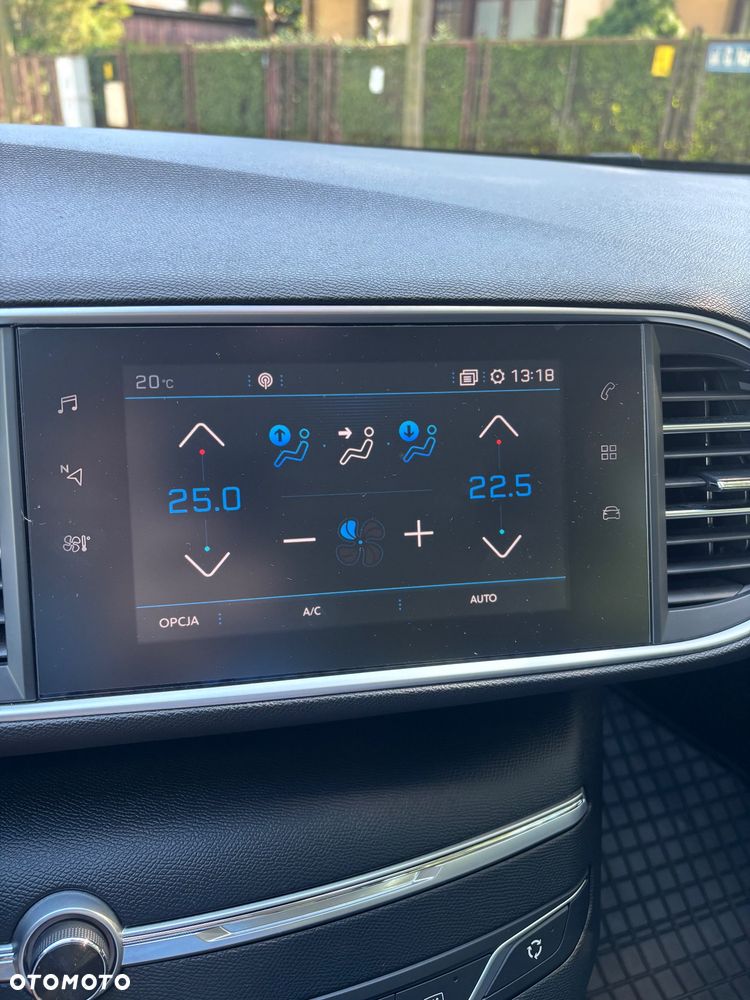 Peugeot 308 1.2 PureTech Allure Pack S&S - 16