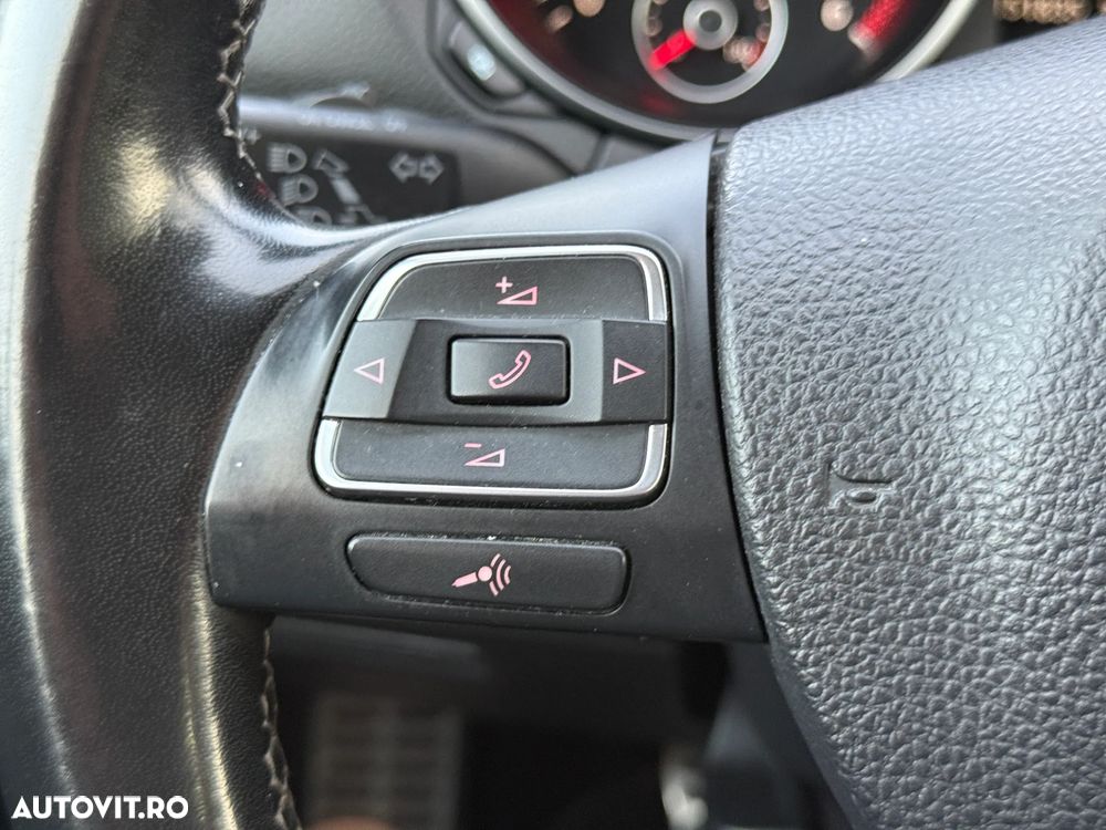 Volkswagen Golf 2.0 TDI DPF 4Motion Highline - 21