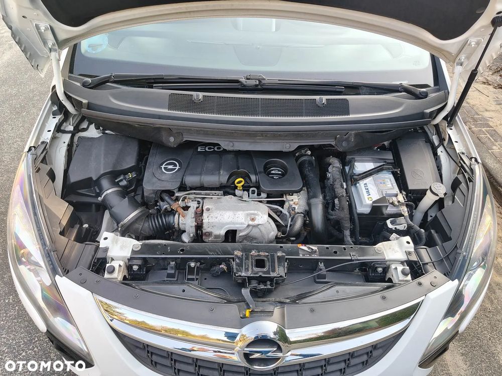 Opel Zafira - 35
