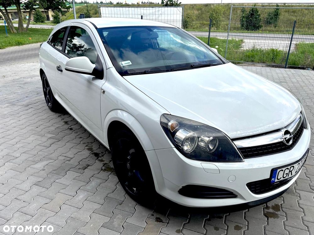 Opel Astra GTC 1.4 - 9