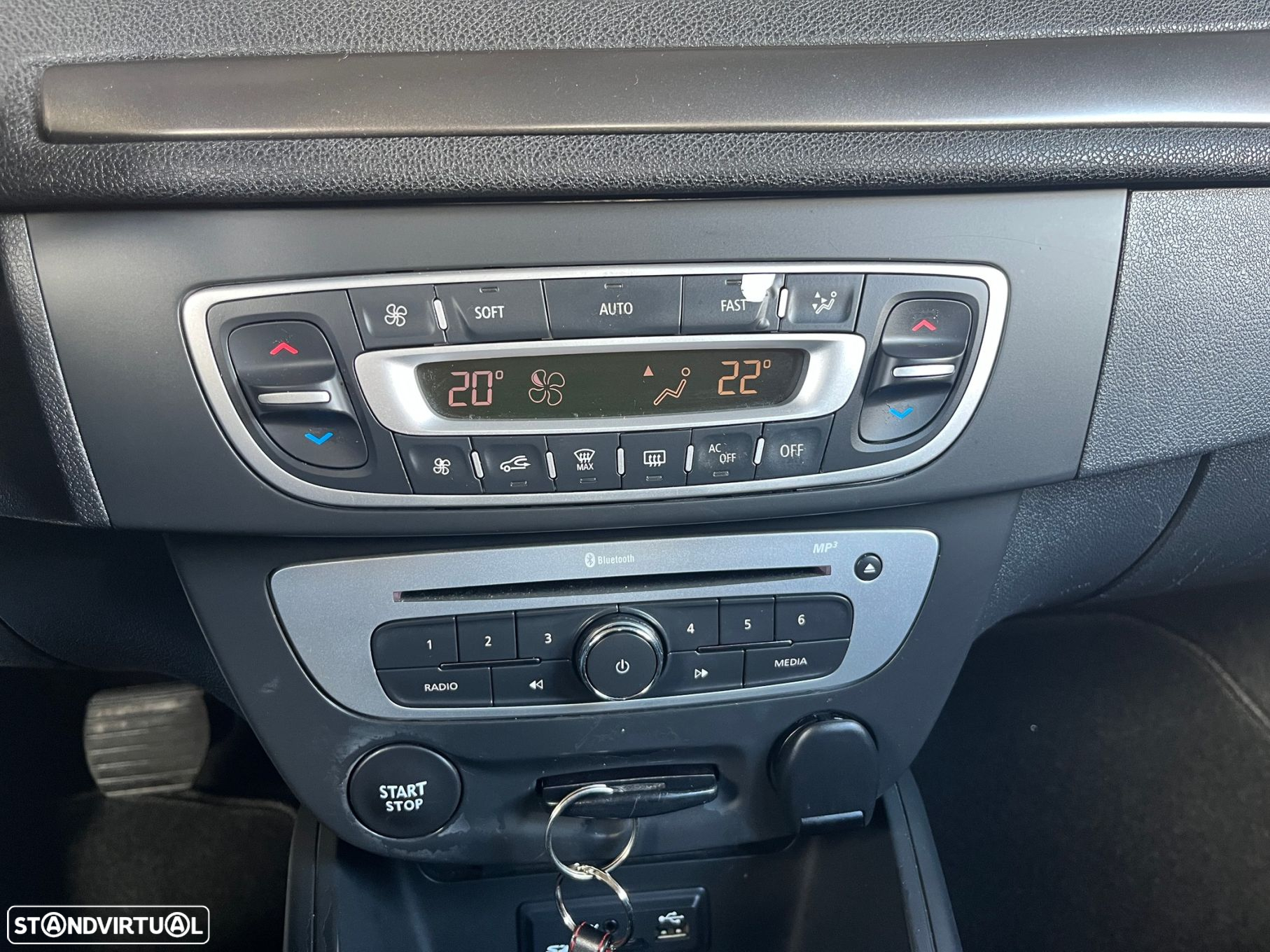 Renault Mégane Sport Tourer 1.5 dCi Comfort SS - 23