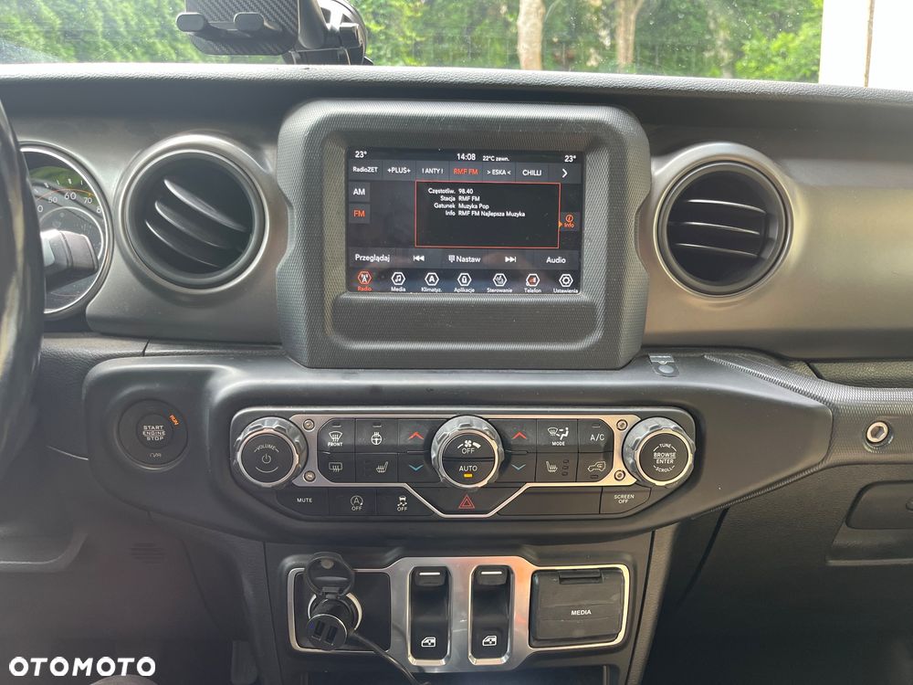 Jeep Wrangler - 2