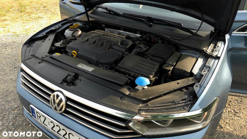 Volkswagen Passat - 15