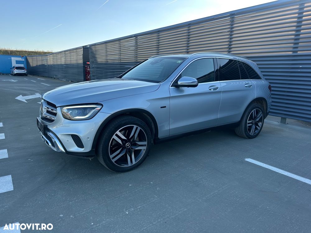 Mercedes-Benz GLC - 33