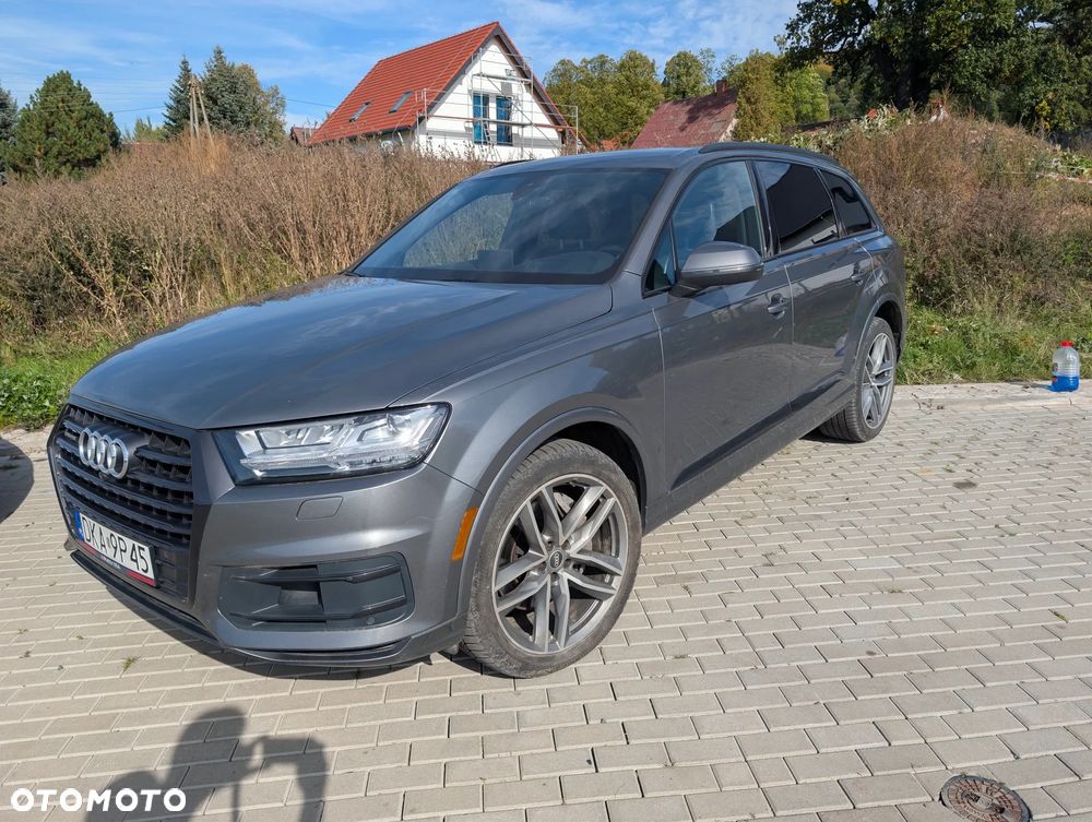 Audi Q7 2017 photo 2