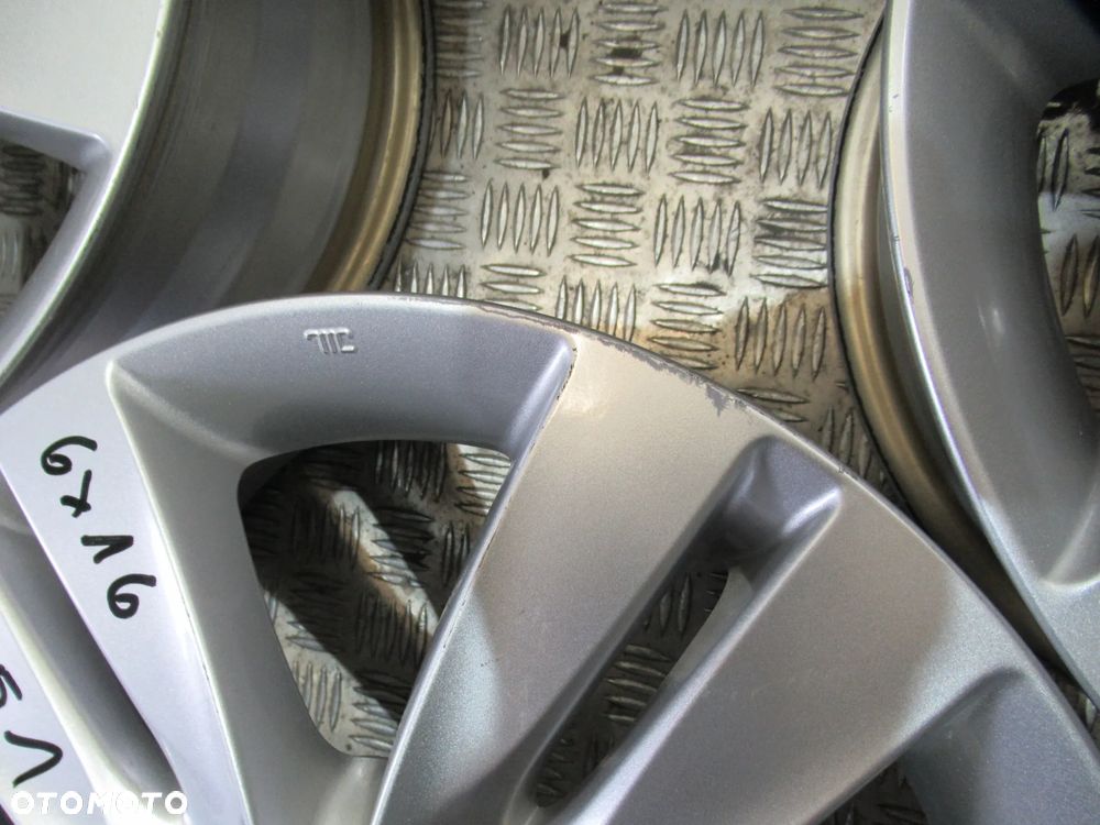 Felgi Hyundai I30 IX20 I40 IX35 Tucson 6Jx16 et51 5x114,3 - 9