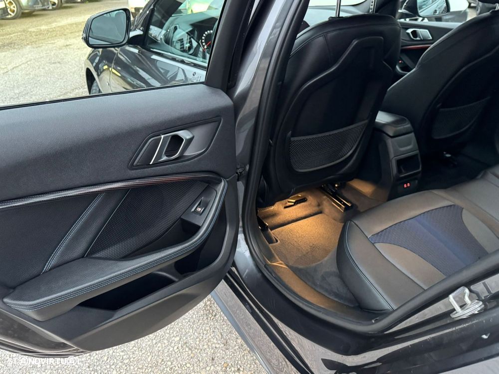 BMW 116 d Pack Desportivo M - 41