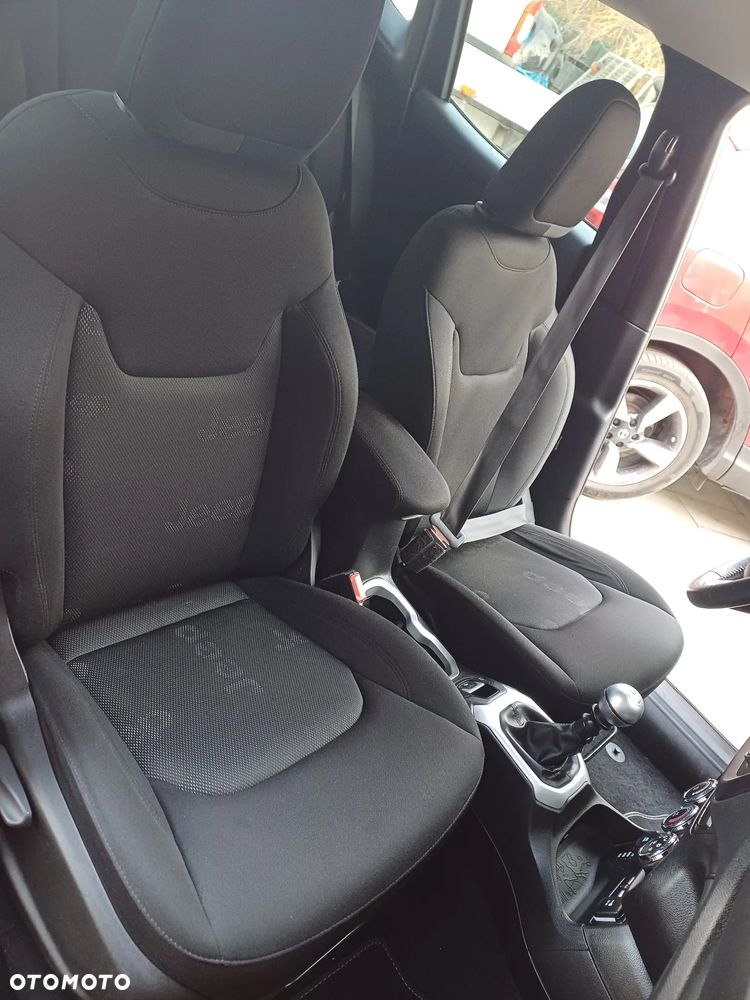 Jeep Renegade - 13