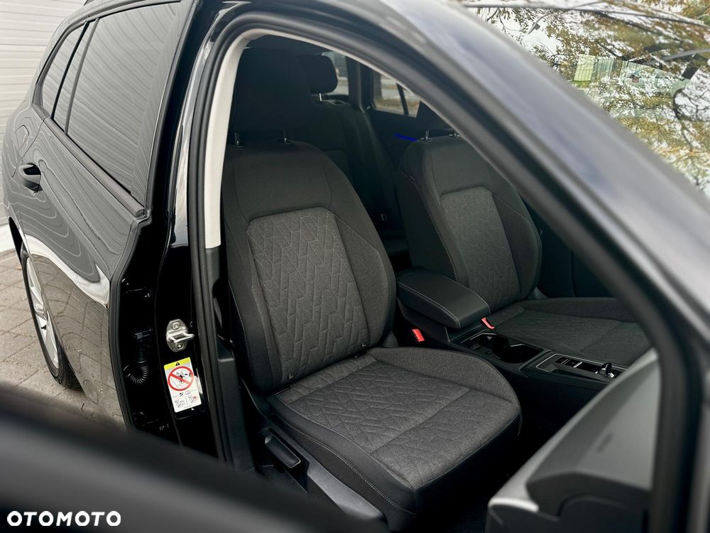 Volkswagen Golf - 10