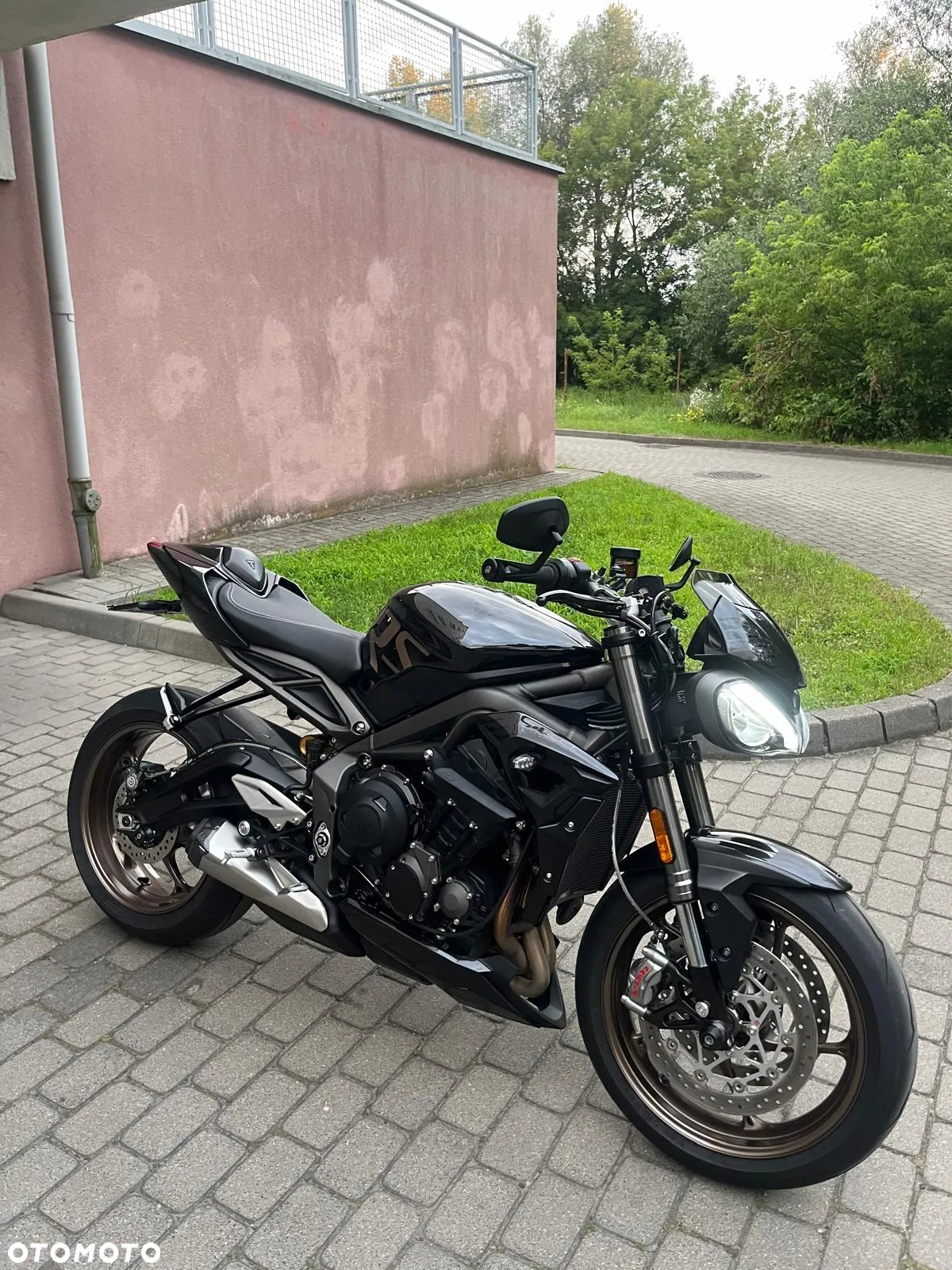 Triumph Street Triple - 6