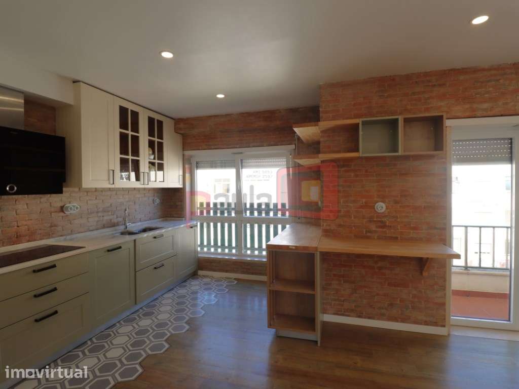 APARTAMENTO T3 DUPLEX COM GARAGEM - MONTIJO - Grande imagem: 2/32