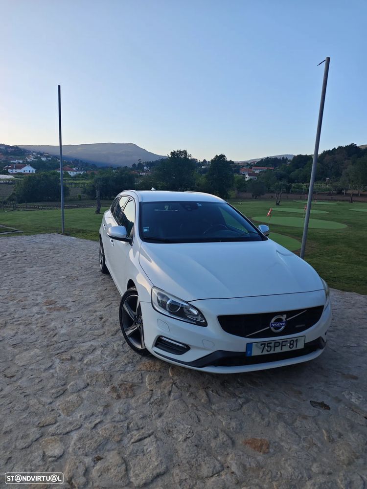 Volvo V60 2.0 D4 R-Design Summum - 6