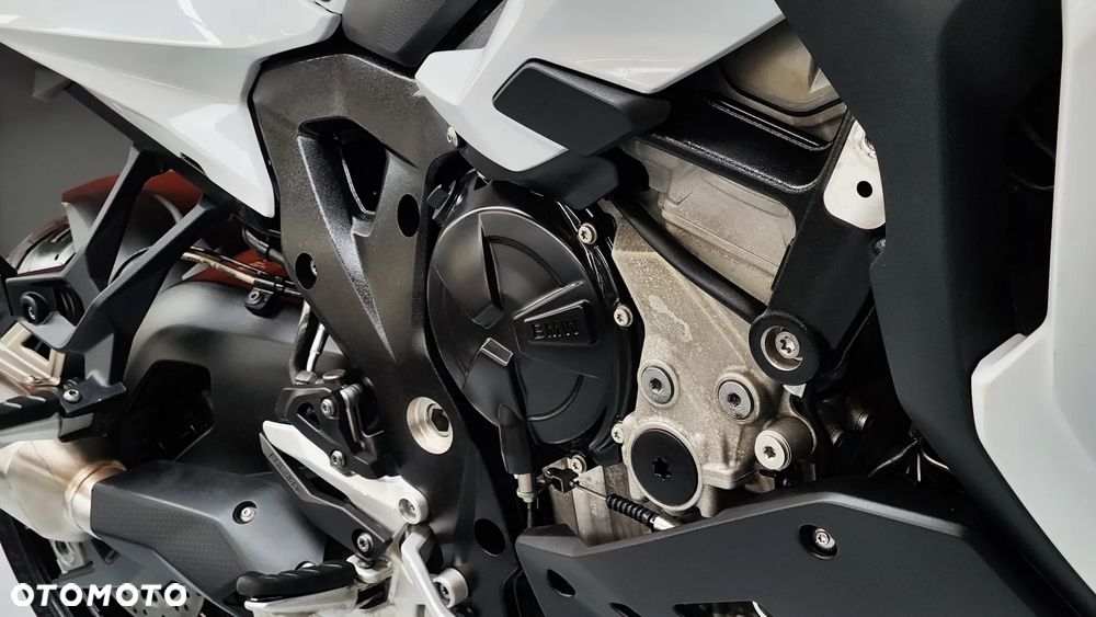 BMW XR - 15