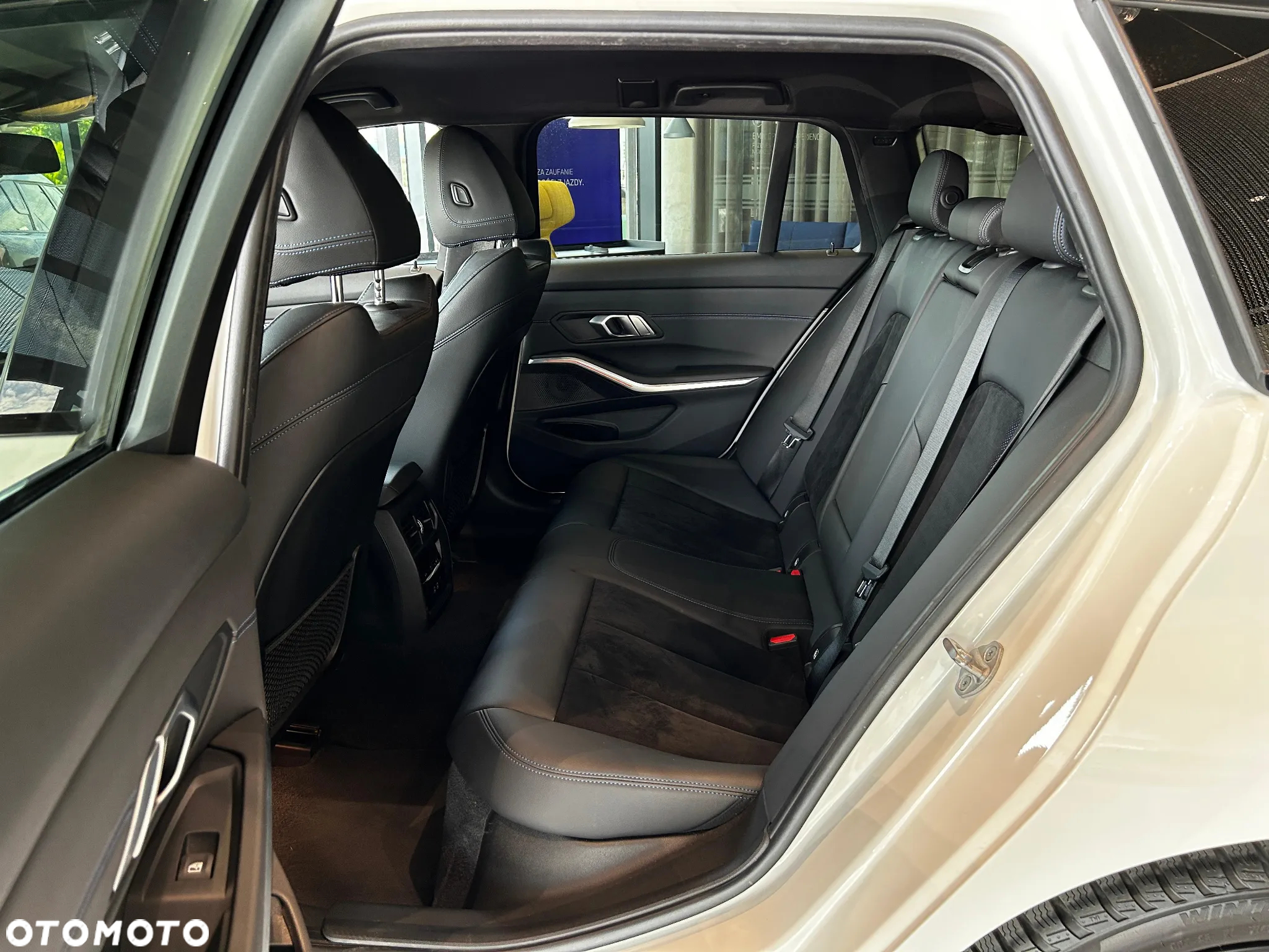 BMW Seria 3 318d M Sport Shadow - 20