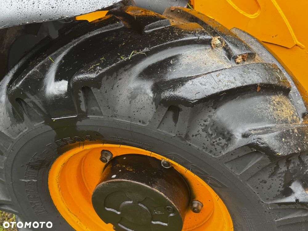 JCB 3CX - 9