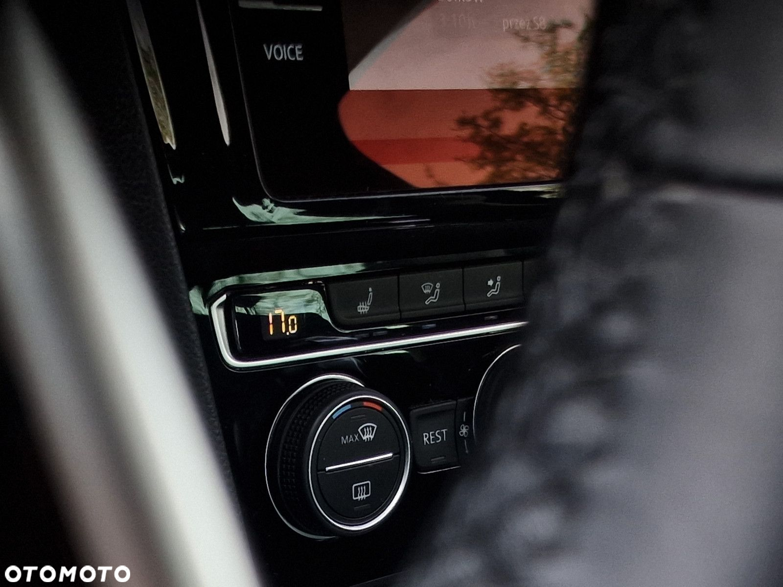 Volkswagen Passat 2.0 TDI Elegance DSG - 36