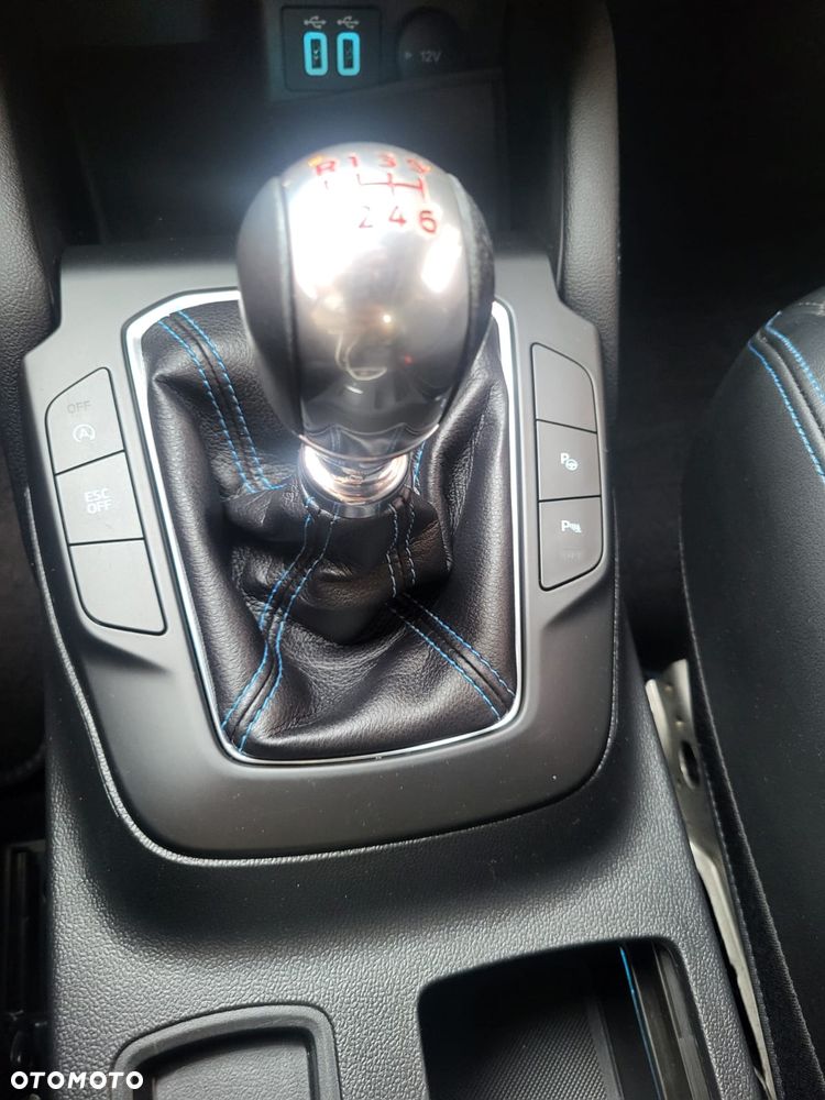 Ford Focus 2.3 EcoBoost ST Edition - 12