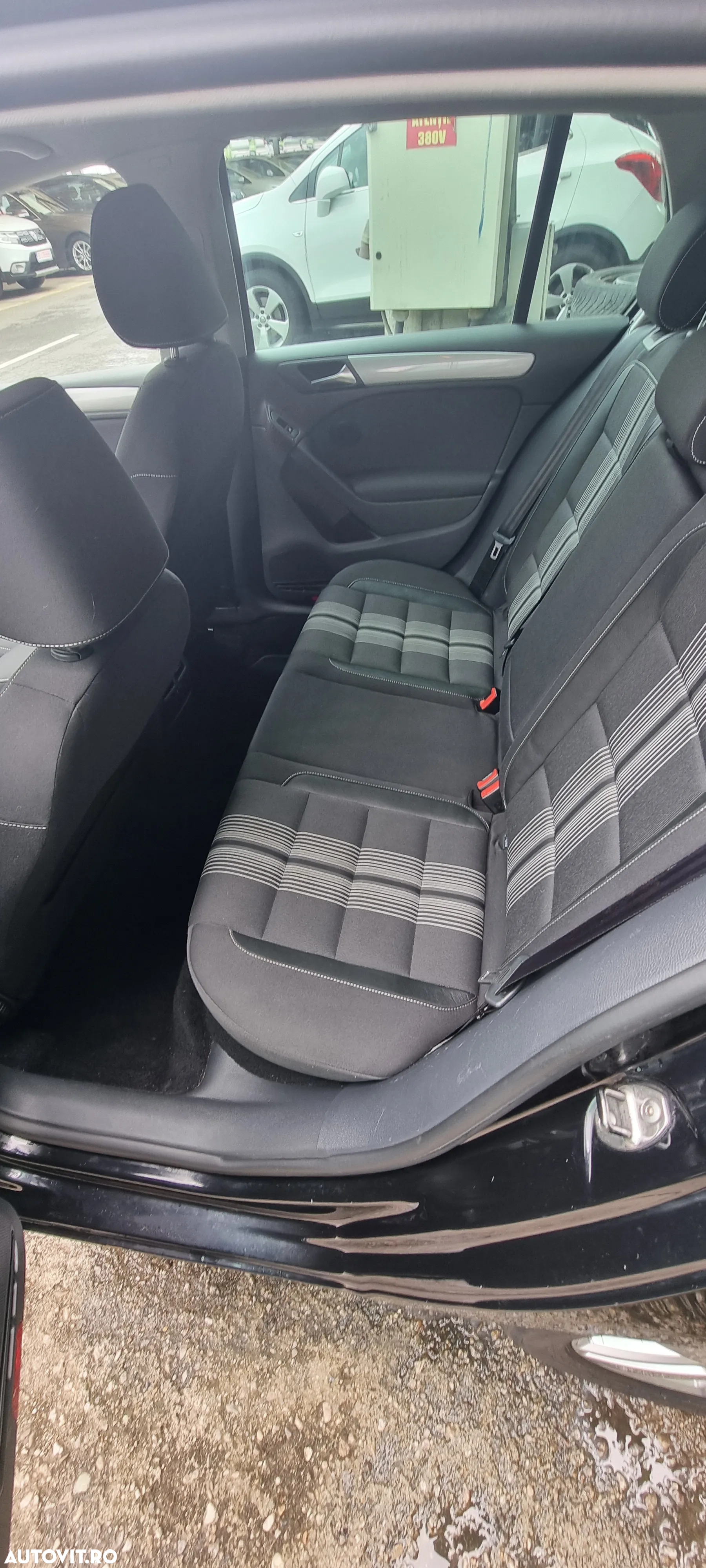 Volkswagen Golf 1.4 TSI MATCH - 8