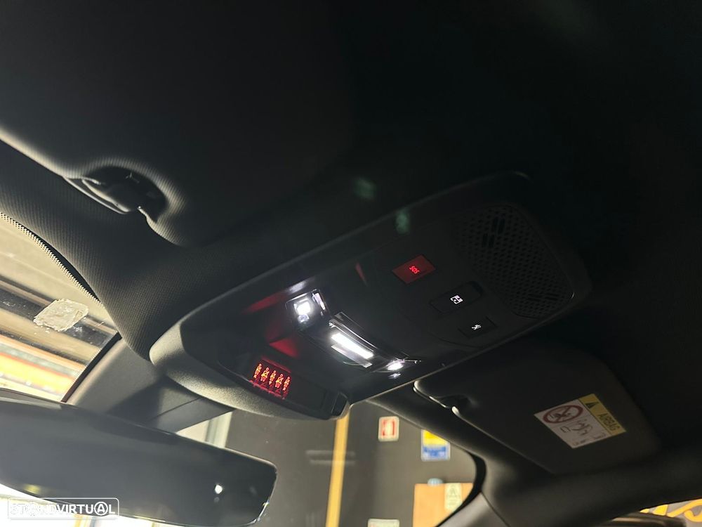 Peugeot 2008 PureTech 130 EAT8 GT Pack - 18