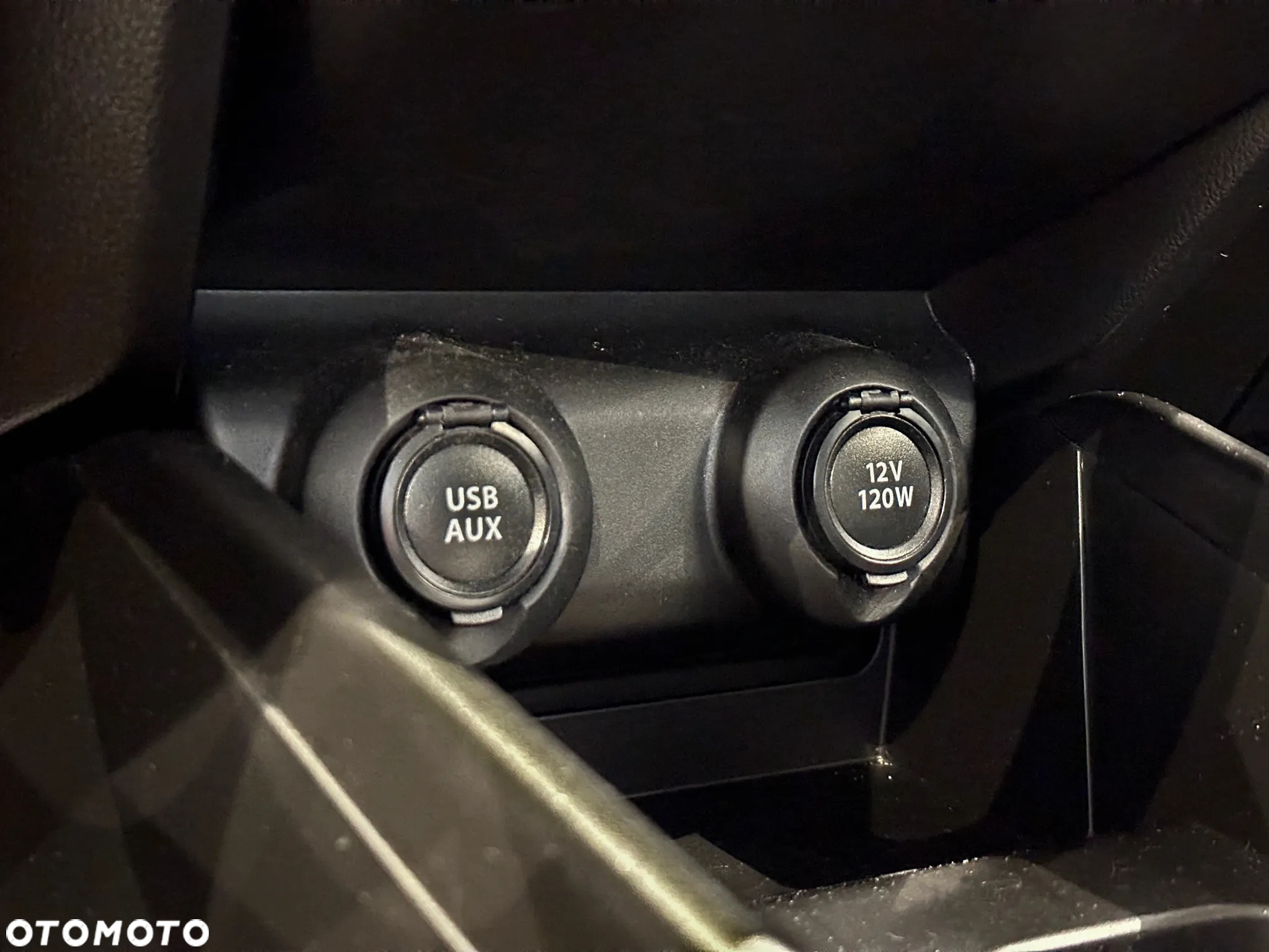 Suzuki Swift 1.2 Premium Plus CVT - 26