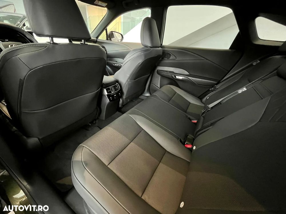 Lexus Seria RX 350h E-Four HEV Comfort - 35