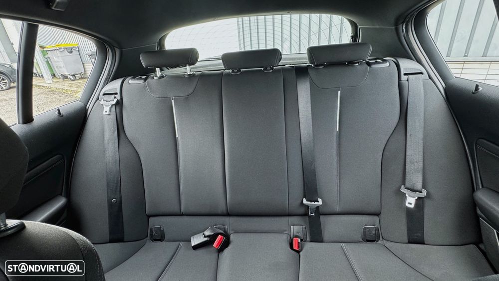 BMW 118 i Sport Line - 9