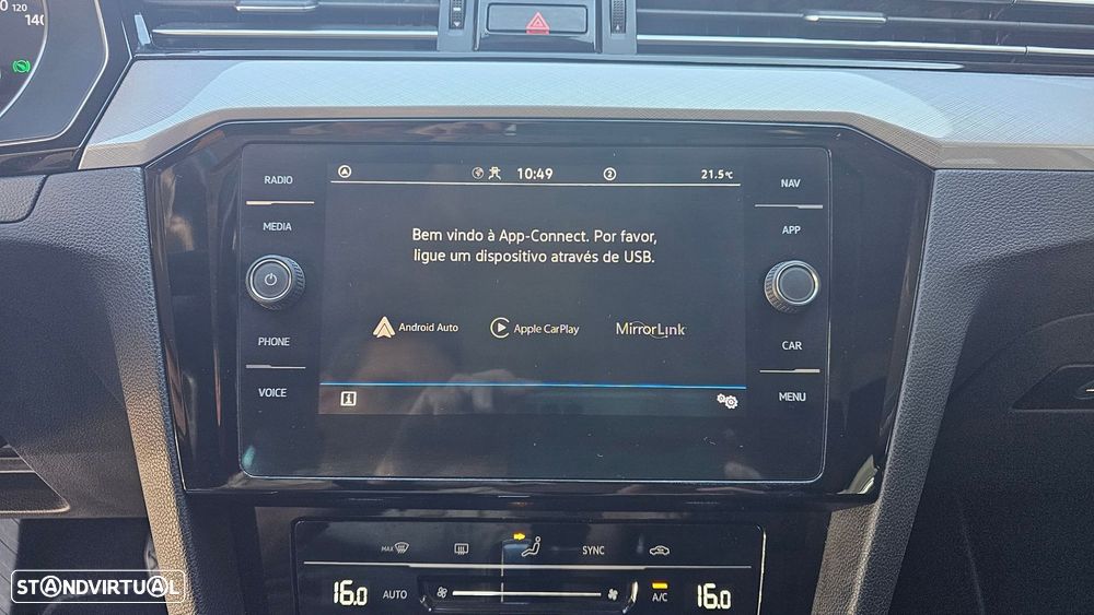 VW Passat Variant 2.0 TDi Business DSG - 25