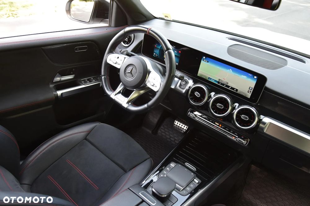 Mercedes-Benz GLB - 10