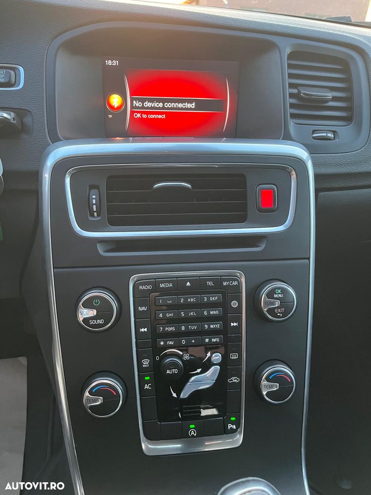 Volvo V60 D2 Momentum - 6