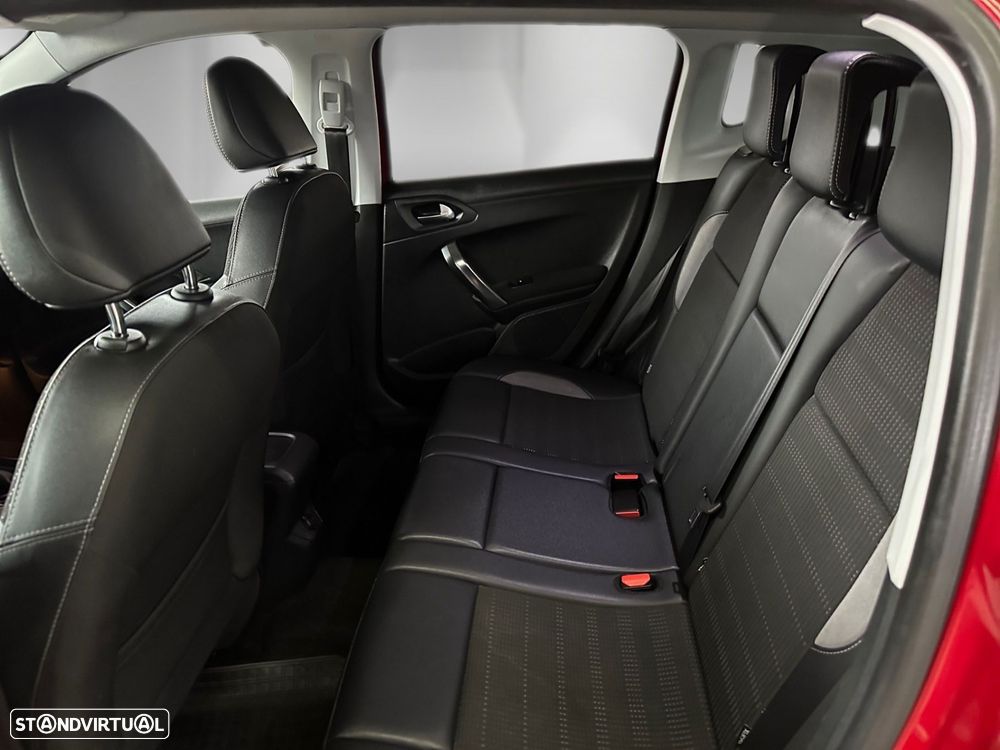 Peugeot 2008 1.2 PureTech Allure - 9