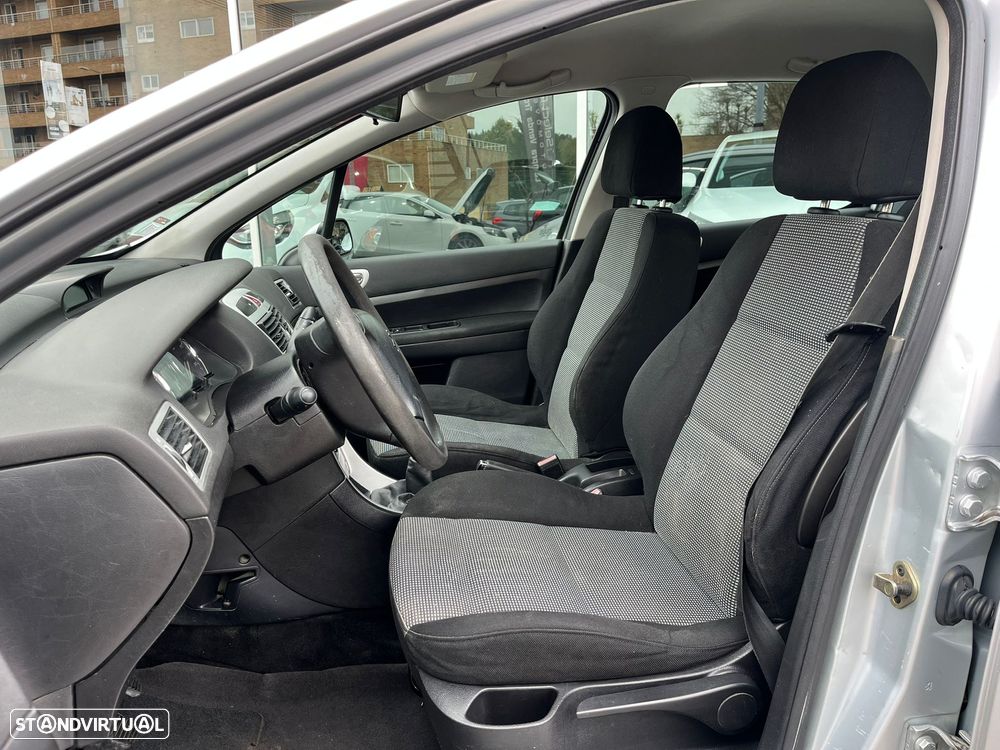 Peugeot 307 1.6 HDi Executive - 9