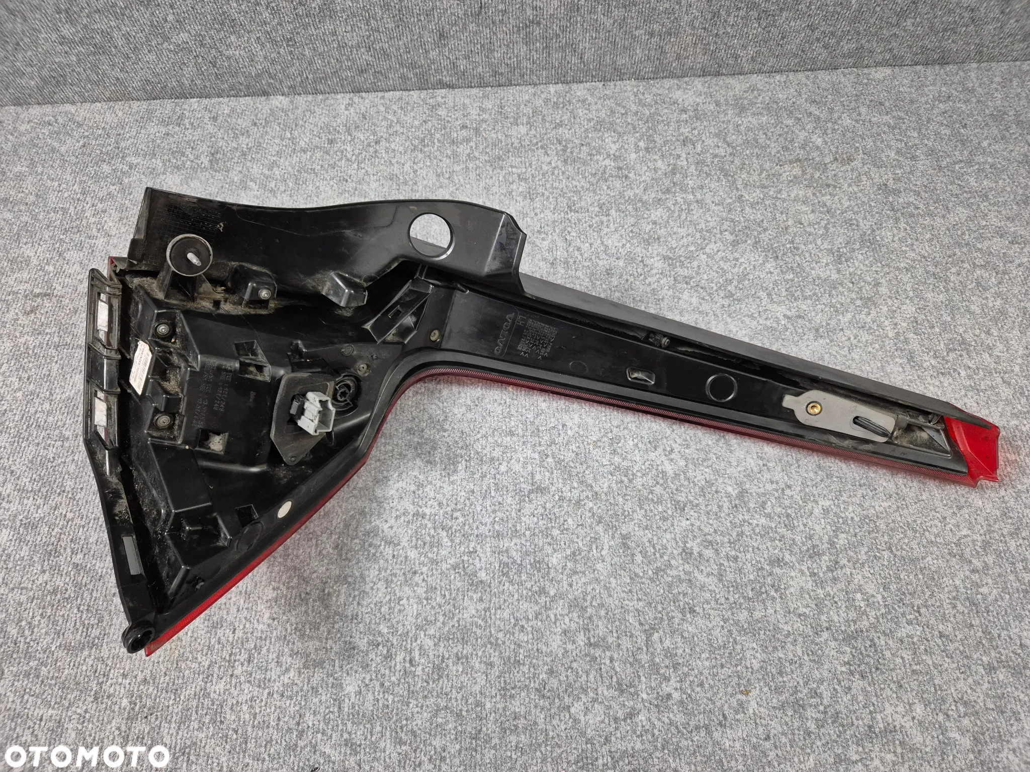 LAMPA TYLNA TYŁ LEWA - VOLVO V90 II LED 16-20 EUROPA - 8