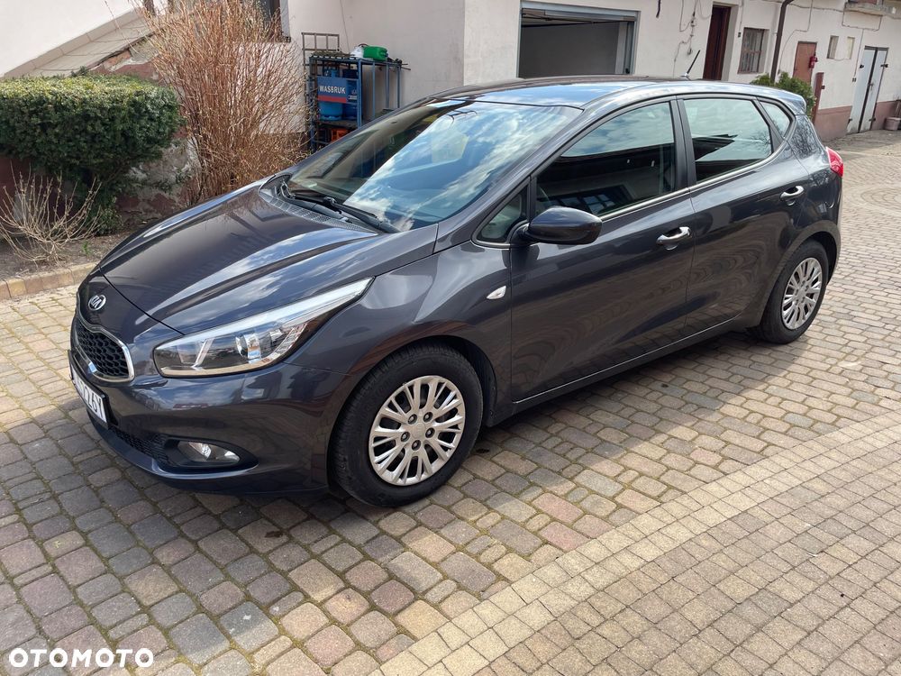 Kia Ceed 1.6 CRDi 115 ISG Vision - 4