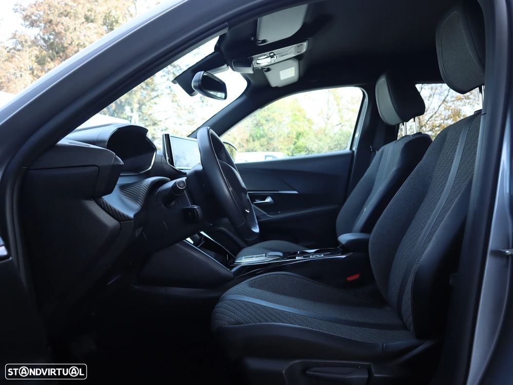 Peugeot e-2008 50 kWh Allure - 27