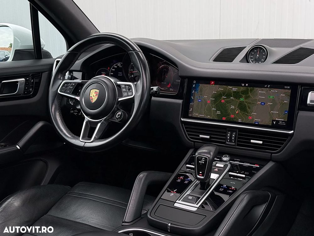 Porsche Cayenne S - 15